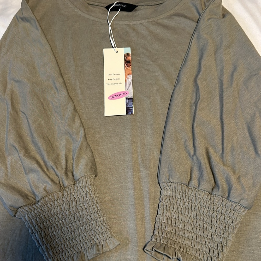 Women’s Dokotoo Dress Size Medium - Picture 2 of 6